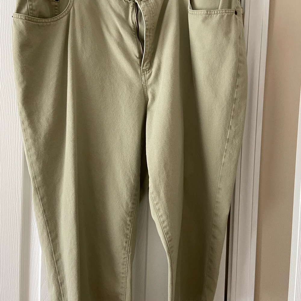 3 Pair of Ralph Lauren Women’s Capris Sz 20W Blue, Khaki, Olive - Picture 7 of 16